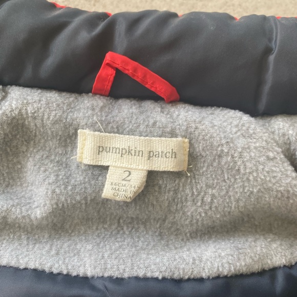 Pumpkin Patch Children’s size 2 sleeveless puffer vest/jacket. - Picture 6 of 8